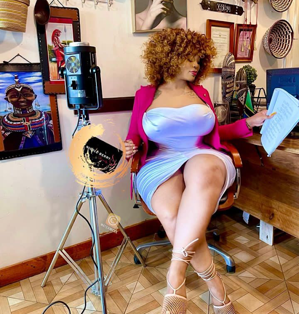 Socialite and Actress Nicole Joyce Berry  photo