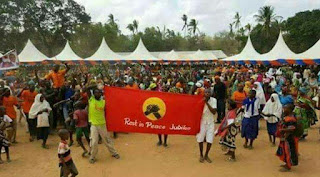 #JubileeRestInPeace banner carried by opposition youths at President Uhuru's Rally in Rabai, Kilifi. PHOTO | BANA ” #JubileeRestInPeace” Youths chant in a Presidential rally in Rabai, Kilifi.