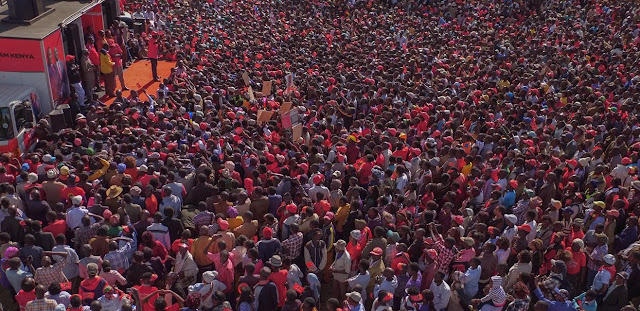 Uhuru Kenyatta heckled in Meru over six pieces vote as people reject Kiraitu Murungi openly.