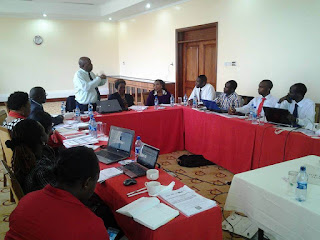 KMPDU meeting in KNH in Nairobi following the strike. PHOTO | WAWERU KMPDU vowed to close all Hospital next Tuesday.