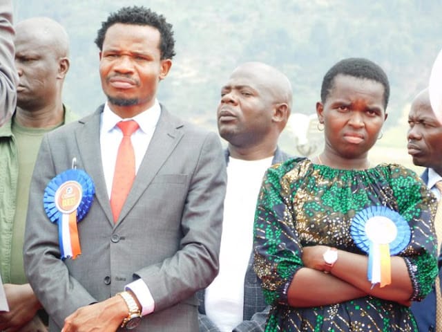 Peter Salasya and Linet Toto cuddles in Bomet while attending prophet David Owuor’s crusade