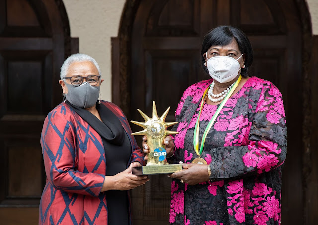 Ex-First Lady Mama Ngina Kenyatta Mama Ngina, the mother to President Uhuru Kenyatta, receives peacekeeping 2019 Macky Sall Prize