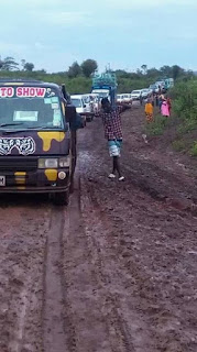 Mbogolo bridge and Kwakadzengo seasonal lake overflows the Mombasa- Kilifi road.