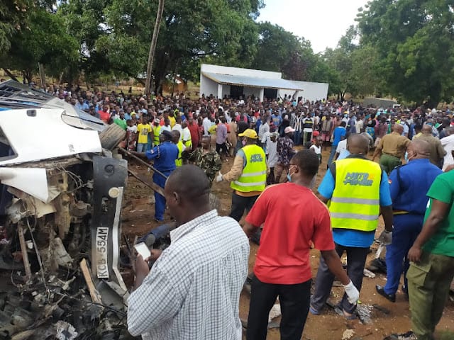 20 people die including 10 Kilifi county officials in the sabaki shutle-Muhsin bus accident, Gede