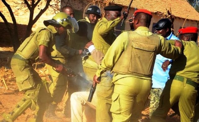 Jeshi la Polisi Tanzania picha yake. Tanzania Police Jeshi la Polisi Tanzania picha yake. Tanzania Police