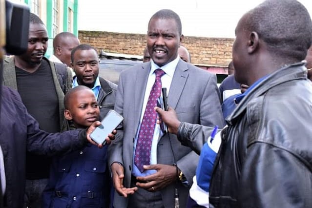 Detectives from the Ethics and Anti-Corruption Commission (EACC) interrogated Senator Jackson Mandago Detectives from the Ethics and Anti-Corruption Commission (EACC) interrogated Senator Jackson Mandago