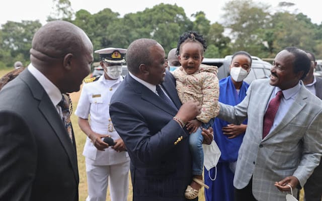 President Uhuru Kenyatta arrives in Kitui President Uhuru Kenyatta arrives in Kitui photo