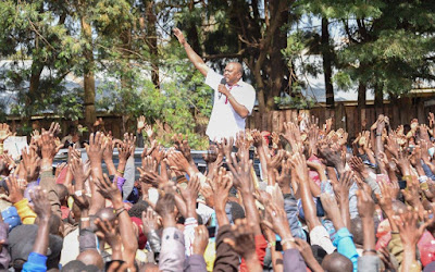 Uhuru Kenyatta in Nakuru. PHOTO | PSCU Independent Candidates got another blow after Jubilee candidates told Uhuru to leave them or else they leave him.