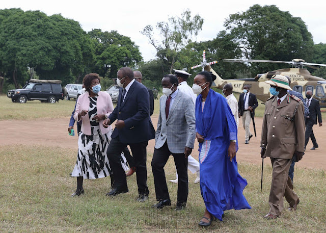 President Uhuru Kenyatta arrives in Kitui President Uhuru Kenyatta arrives in Kitui photo