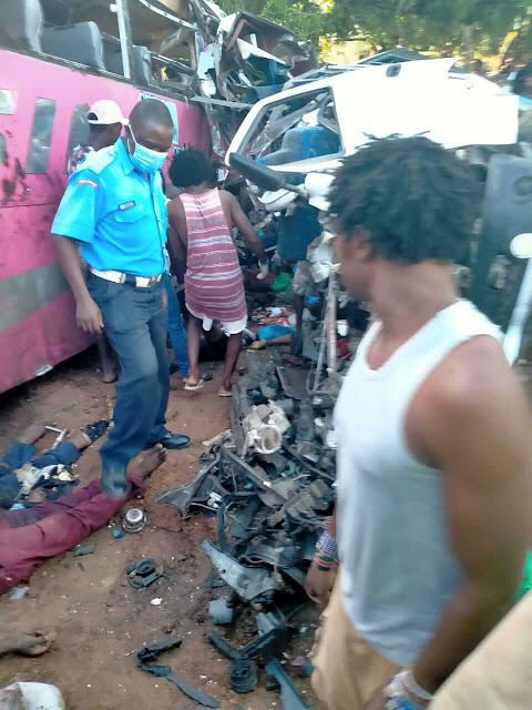 [PHOTOS] Muhsin bus collides with Sabaki T shuttle at Gede, Malindi killing over 10 people instantly