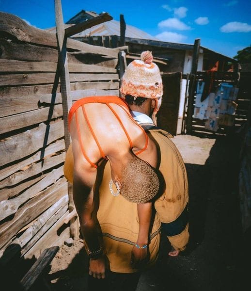 “Carried by Diamond Platnumz on his shoulders drove me crazy” Zuwena on Diamond Platnumz 2023 song