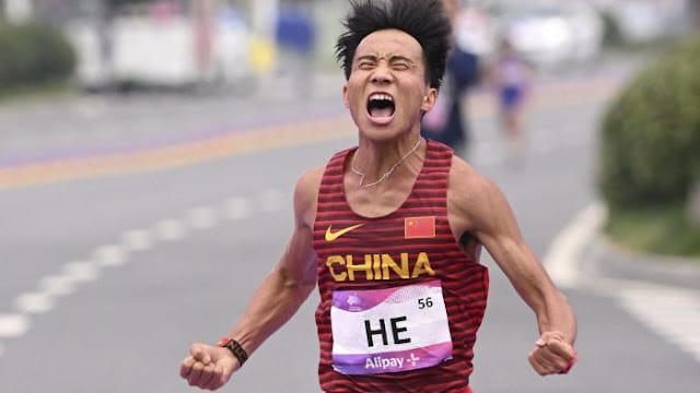 He Jie of China win He Jie of China win