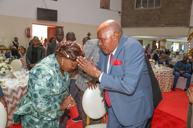 Pastor Dorcas Rigathi hold prayers with Bishops to end long doctors strike