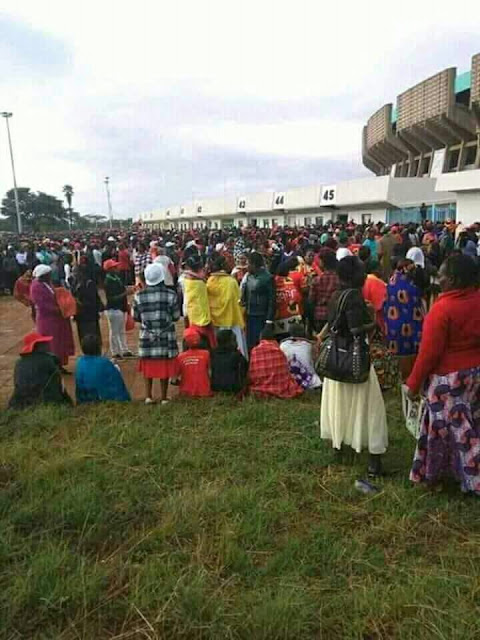 Supporters stranded outside Kasarani stadium. PHOTO | FILE Supporters stranded outside Kasarani stadium. PHOTO | FILE