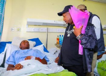 Mike sonko visit to utumishi students in hospital