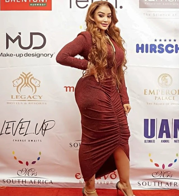 ” Nilivaa Underwear Nyeusi” Zari Hassan boasts sequin dress with black lingerie, fans can’t keep calm