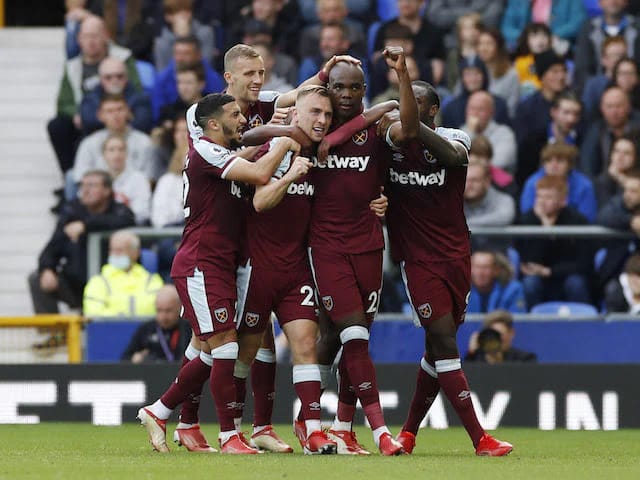 Which TV channels show all UEFA Europa League in Kenya? Rapid Wien VS West Ham is on Startimes